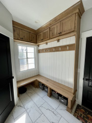 Amish Mudroom, Rustic Hickory, Husk Stain